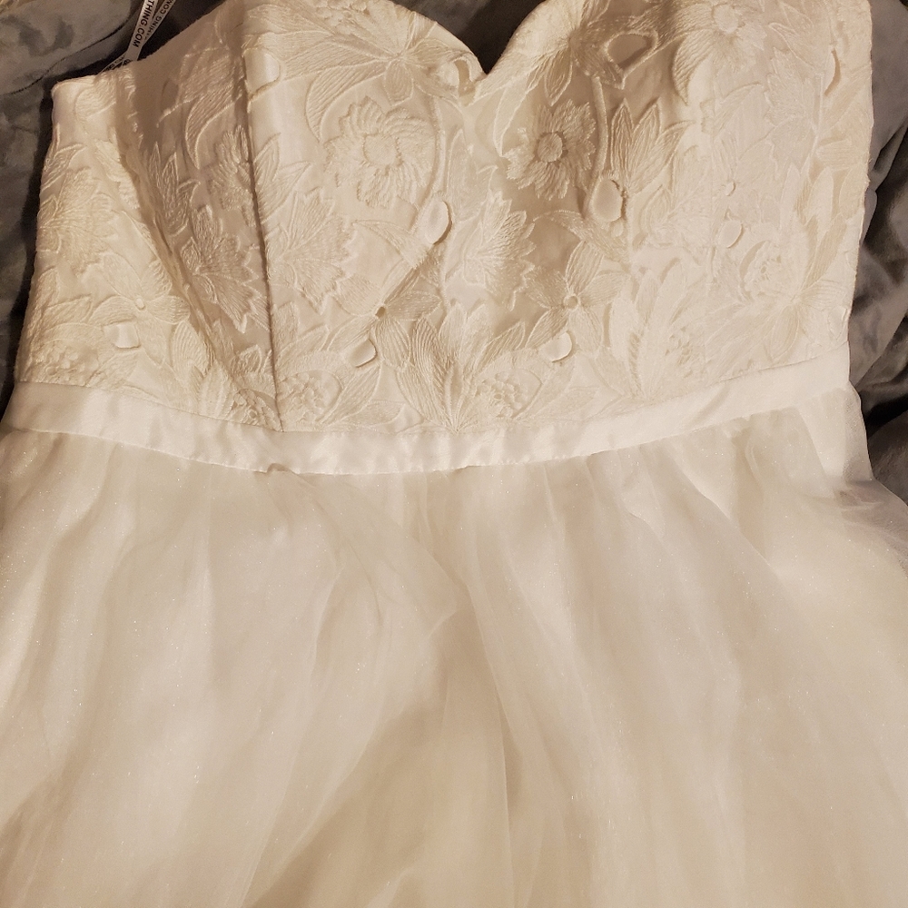 Wedding dress
